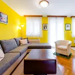 Sunny Apartment Lapad